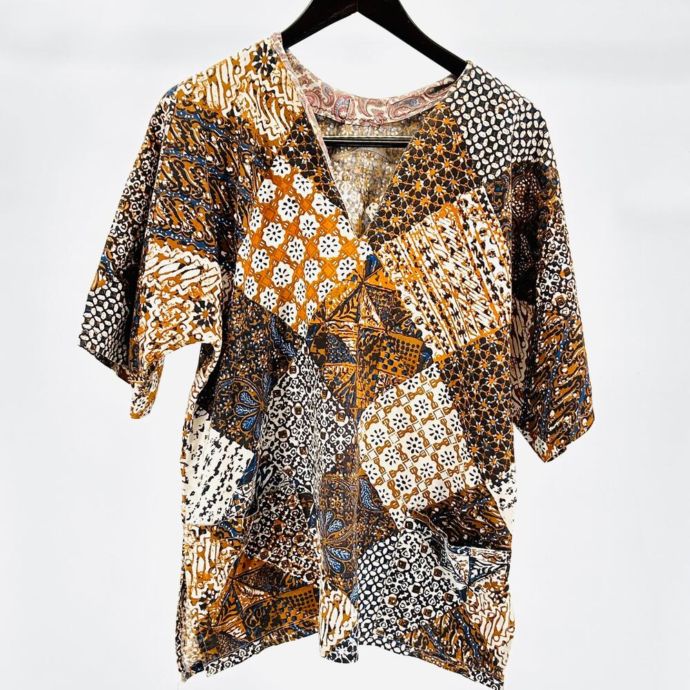 Vintage 70s Handmade Brown Patchwork Cotton Batik Short Sleeve Dashiki Shirt